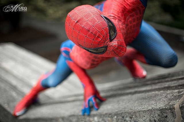 Menn-of-comicbook-cosplay-spiderman