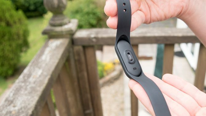 Mi Band 3: Ikke kjøp Fitbit før du har sett denne mi band 3 pulssensoren 670x377