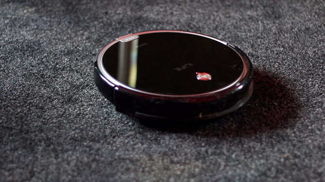 ILIFE A6 Robot Vacuum Review ilife a6 2 svart teppe