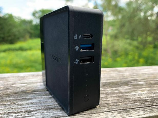 Mophie Powerstation Hub-porter foran