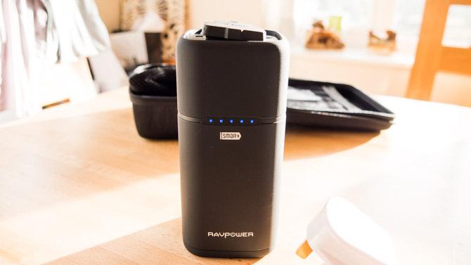 RAVPower 20100mAh AC Charger Review: Power All The Things oversikt over ravpower