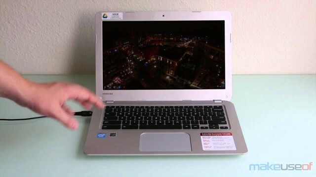 Videominiatyrbilde for youtube video Toshiba CB35-A3120 Chromebook gjennomgang og Giveaway