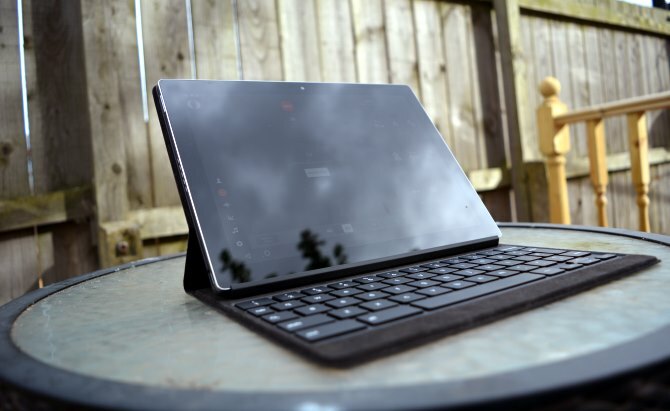 MakeUseOf gjennomgang Google Pixel C-tastatur