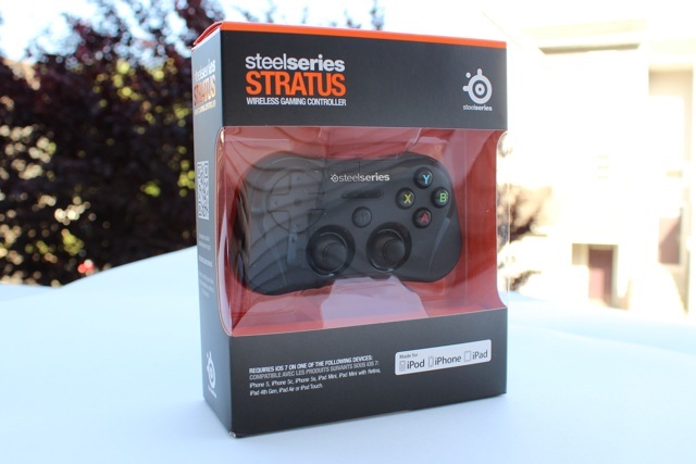 SteelSeries Stratus iOS Game Controller Review And Giveaway steelseries stratus review 1